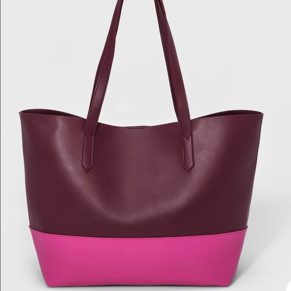 Handbags - Picture 7 of 14